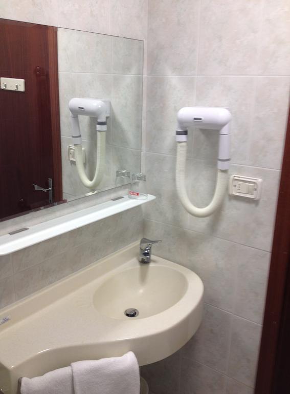 Hotel Mareblu Senigallia Habitación foto